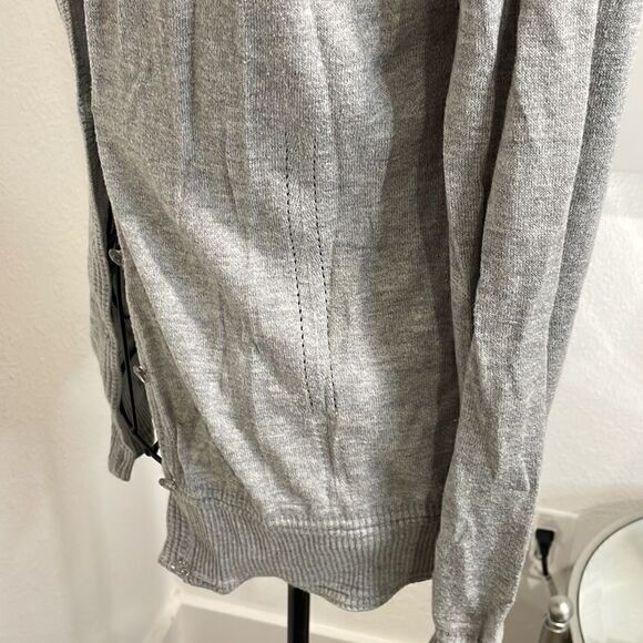 Banana republic grey v neck woman’s cardigan | size M - Picture 6 of 9